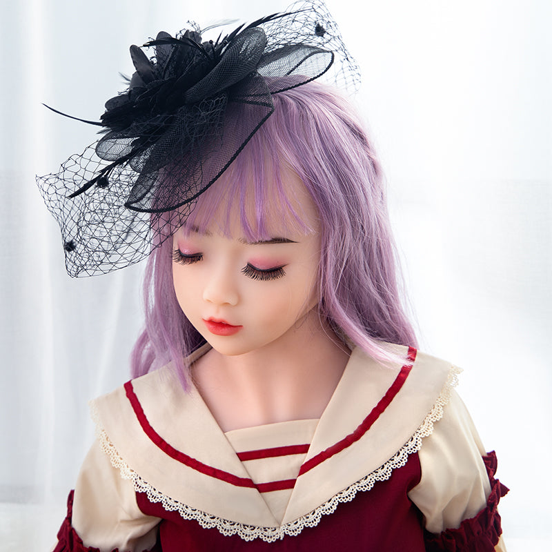 Nanasawa Mia (Japanisch: 七沢みあ)